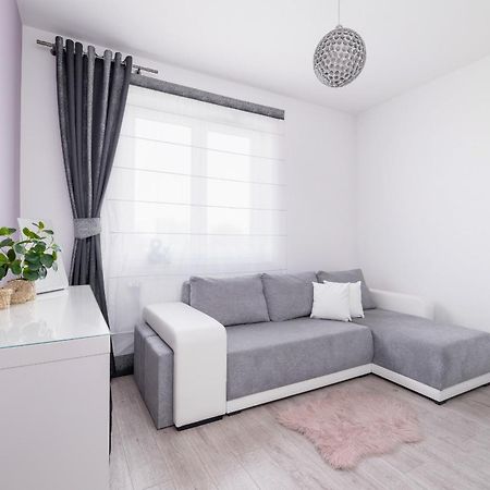 Cracow Pradnik Spacious & Family Apartment With 3 Bedroom By Renters Prestige Krakau Exterior foto